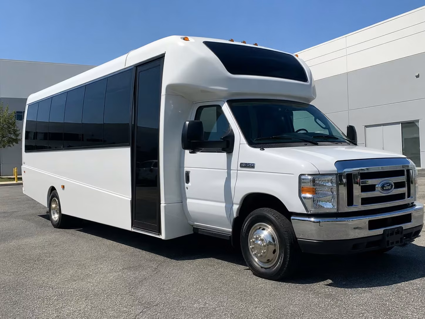 15 passenger minibus