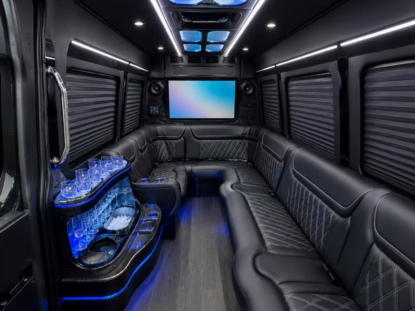 bachelorette party and birthday bus rentals in tuscaloosa
