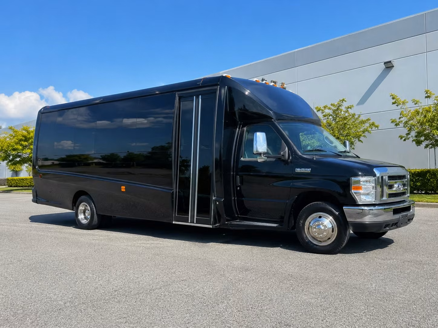 bachelorette party bus rentals in tuscaloosa make the weekend unforgettable