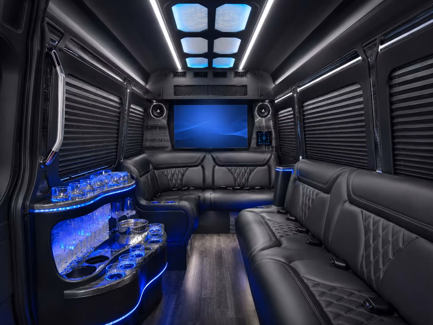 charterbusrentaltuscaloosaal com can help you plan university of alabama group transportation for road trips and conferences