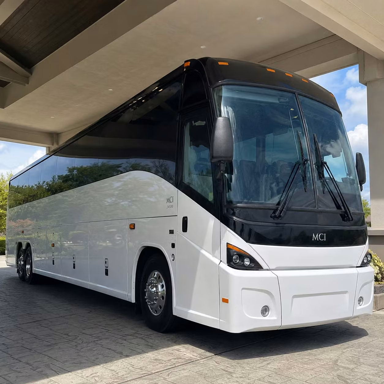 shuttle your tuscaloosa workforce between remote parking and the office without the hassle
