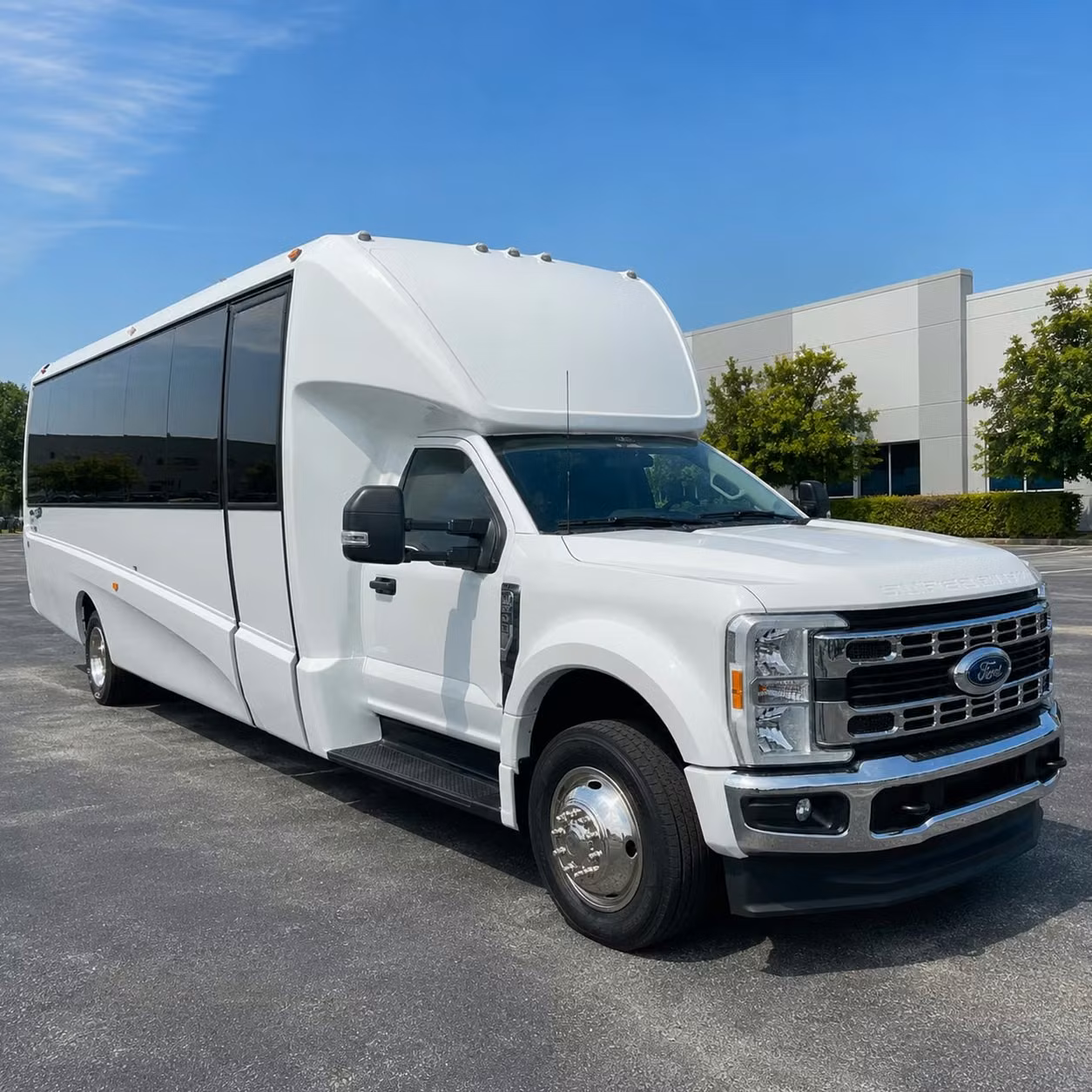 tuscaloosa 15 passenger minibus rental